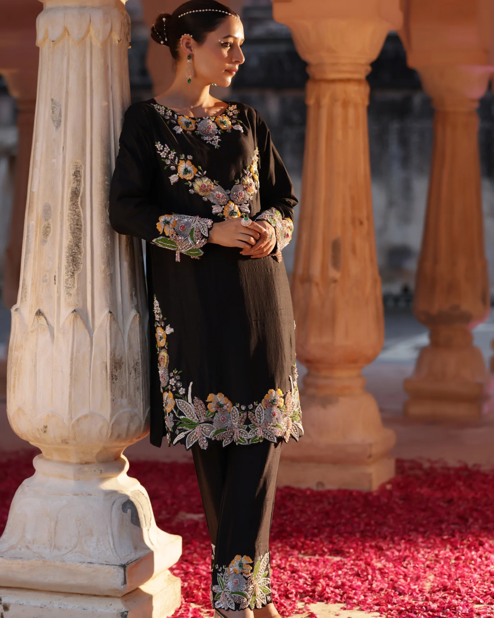 Noir-Dupion-Silk-Suit-Set-ff10027